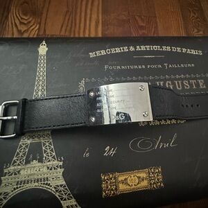D&G Stylish Black Leather bracelet unisex